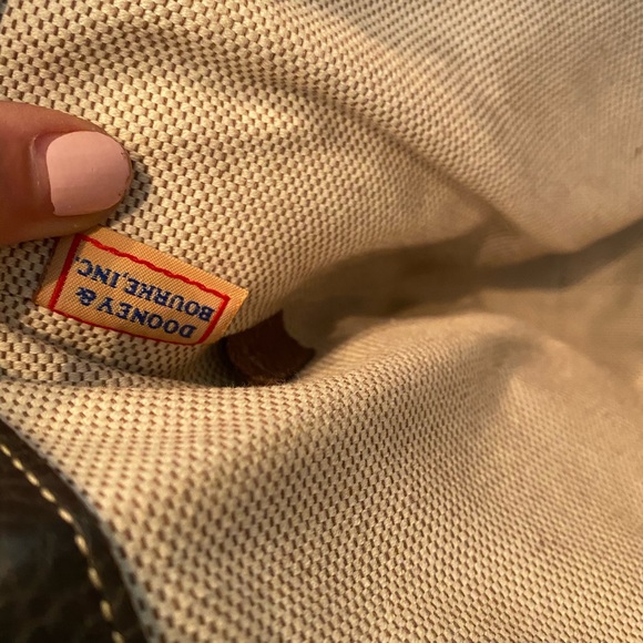 Dooney & Bourke - Picture 5 of 9